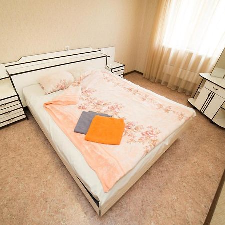 2К Quartira Na Obl B - Ce Appartamento Čeljabinsk Esterno foto